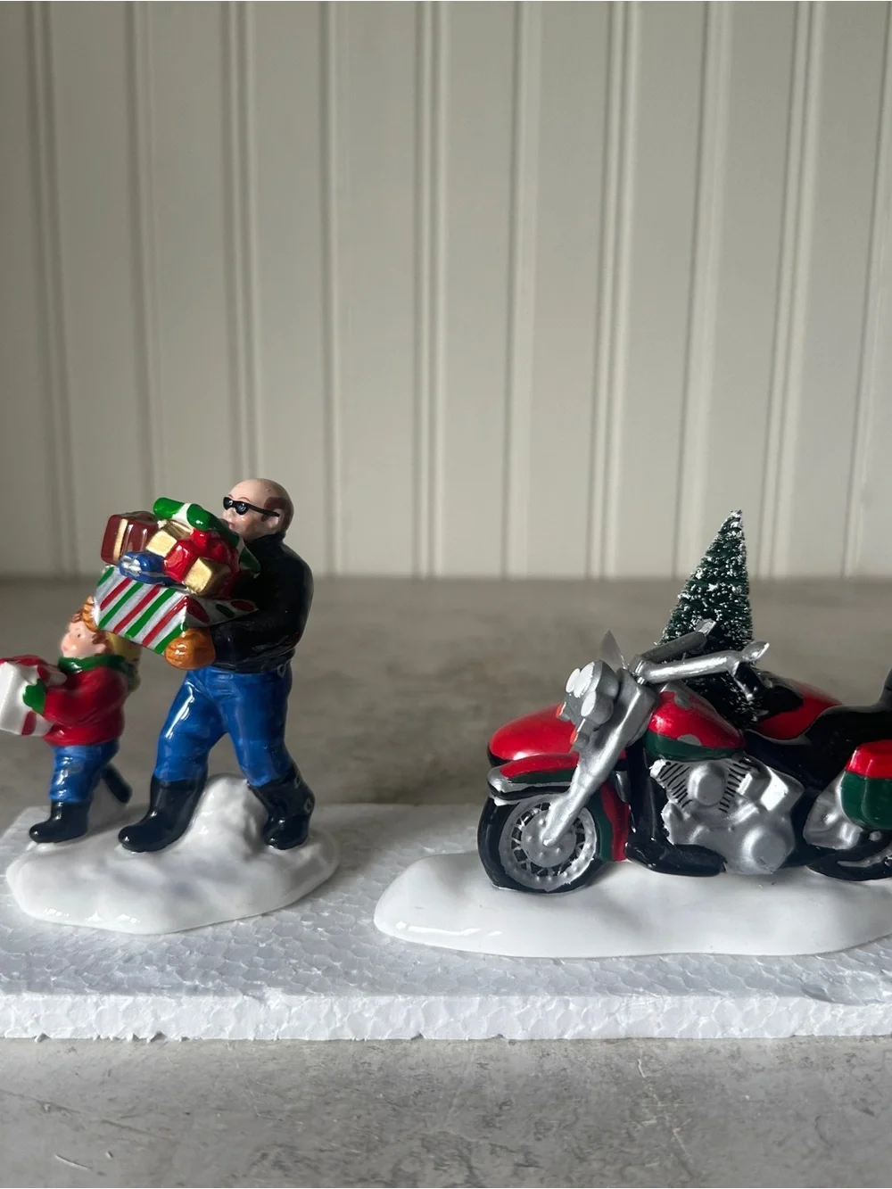 Dept 56 Snow Village A Harley-Davidson Holiday 2pc #54898 Christmas Accessory